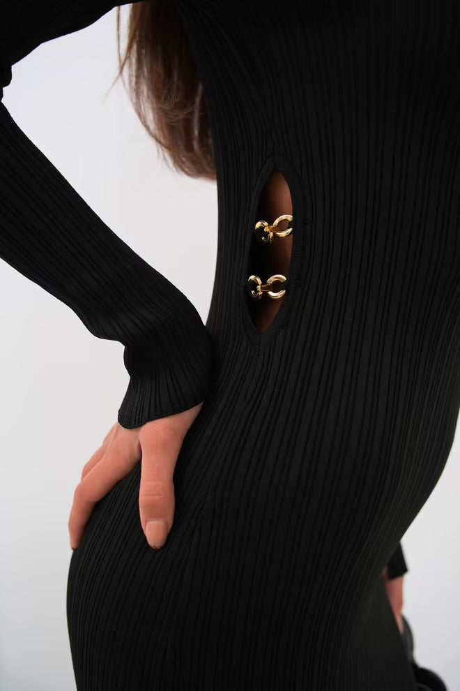 Damen Strick Midikleid mit Cut-Out & Gold-Details – Schwarz